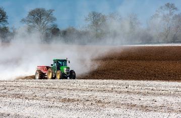 農(nóng)藝管理對(duì)土壤微生物群落的改變